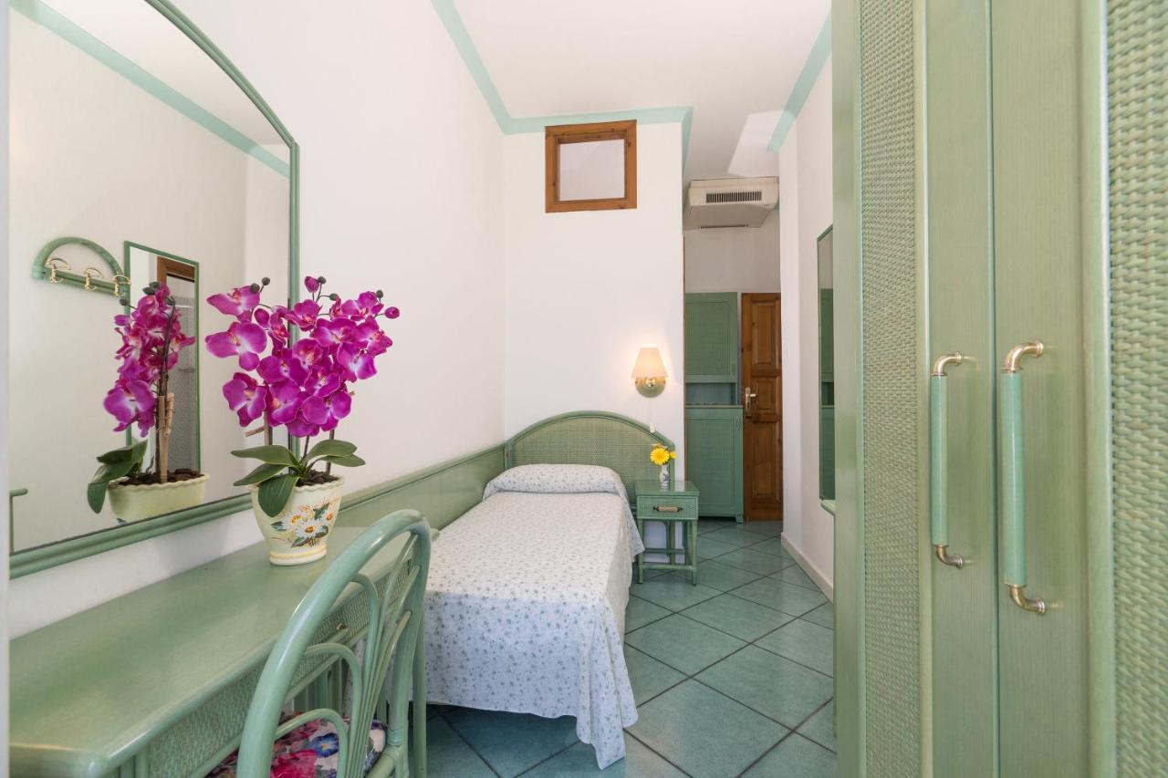 Hotel Casa Del Sole Forio di Ischia الغرفة الصورة