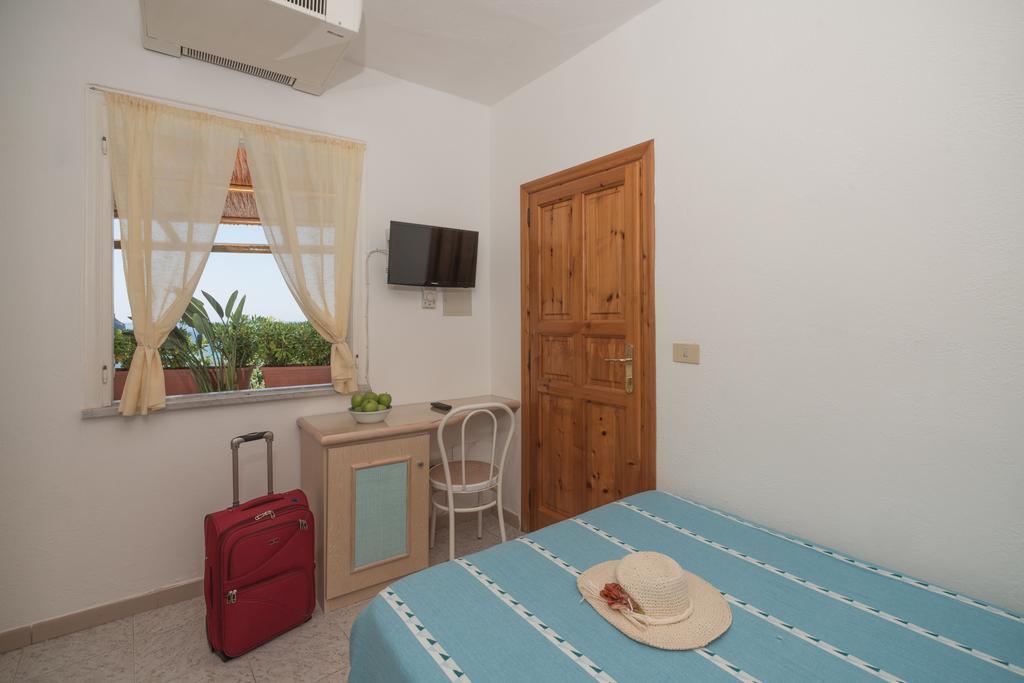 Hotel Casa Del Sole Forio di Ischia الغرفة الصورة